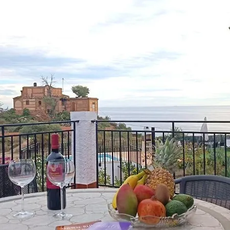 Holiday home La Torrecica, Con Caracter Andaluz Y Magnificas Vistas Al Mar Y Sierra Nevada *